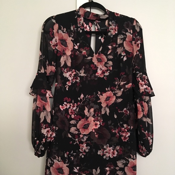 White House Black Market Dresses & Skirts - Floral Dress